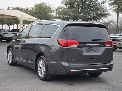 Used 2019 Chrysler Pacifica - photo 1