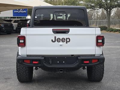 Used 2023 Jeep Gladiator - photo 1