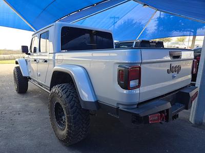 Used 2022 Jeep Gladiator - photo 1