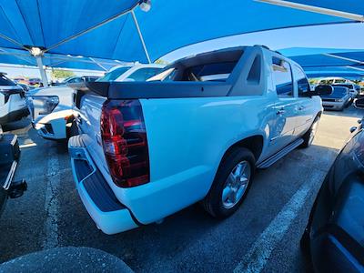 2011 Chevrolet Avalanche 4WD Pickup for sale #252487A1 - photo 2