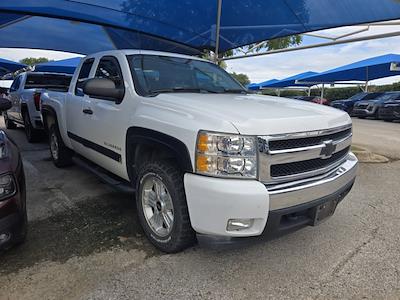 2008 Chevrolet Silverado 1500 Extended Cab 4WD Pickup for sale #252939A1 - photo 2