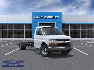 2025 Chevrolet Express 3500 Regular Cab DRW RWD Cutaway for sale #253746 - photo 1