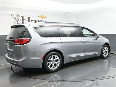 2018 Chrysler Pacifica FWD Minivan for sale #HCV250969A - photo 2