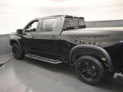 2022 Chevrolet Silverado 1500 Crew Cab 4WD Pickup for sale #HCV252347A - photo 2