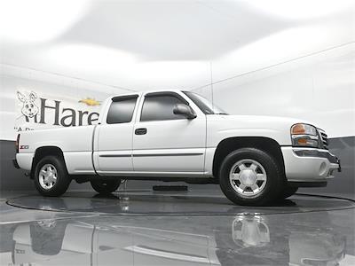 2007 GMC Sierra 1500 Extended Cab 4x4 Pickup for sale #HCV260088C - photo 2