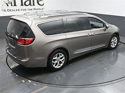 Used 2018 Chrysler Pacifica Touring L Plus Minivan for sale #HCV260844A - photo 2