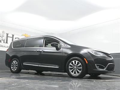 Used 2020 Chrysler Pacifica Touring L Plus Minivan for sale #HCV260916A - photo 2