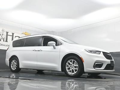 Used 2022 Chrysler Pacifica Touring L Minivan for sale #HCV260950A - photo 2