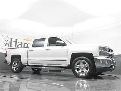 2018 Chevrolet Silverado 1500 Crew Cab 4WD Pickup for sale #HCV261089A - photo 2