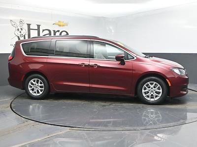 Used 2021 Chrysler Voyager - photo 1