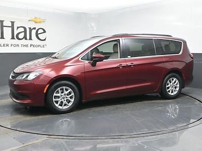 Used 2021 Chrysler Voyager - photo 1