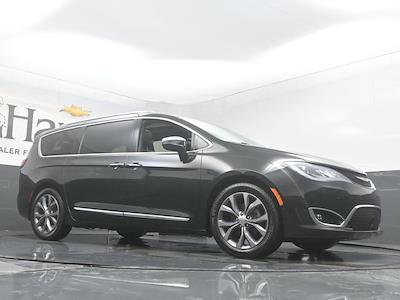 Used 2019 Chrysler Pacifica - photo 1