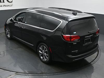 Used 2019 Chrysler Pacifica - photo 1