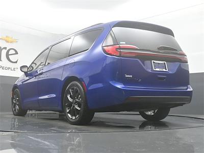 Used 2021 Chrysler Pacifica Touring L Minivan for sale #HCVP211035 - photo 2