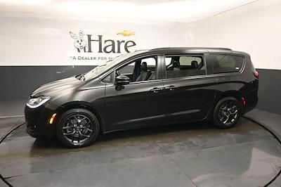 2019 Chrysler Pacifica FWD Minivan for sale #HCVTKR667458 - photo 1
