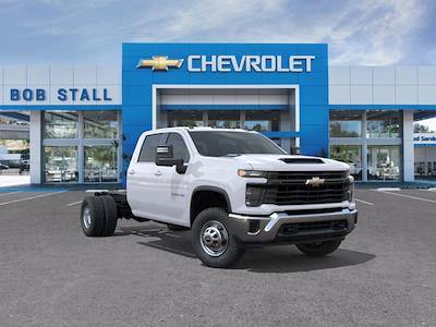 New 2025 Chevrolet Silverado 3500 Work Truck Crew Cab 4WD 60 CA Cab Chassis for sale #258258 - photo 1