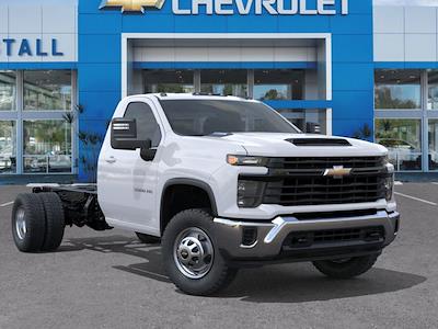 New 2026 Chevrolet Silverado 3500 - photo 1