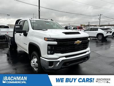 2025 Chevrolet Silverado 3500 Crew Cab 4WD, Knapheide PGTC Gooseneck Flatbed Truck for sale #25-5399 - photo 1