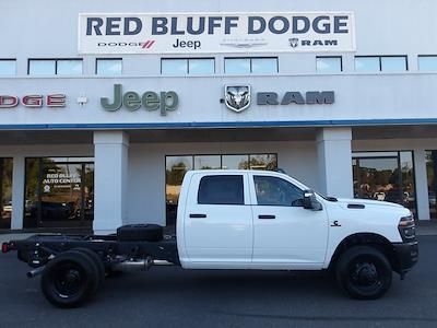 2026 Ram 3500 Crew Cab DRW 4x4 Cab Chassis for sale #20470 - photo 1