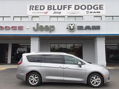 Used 2020 Chrysler Pacifica Limited Minivan for sale #48911 - photo 1