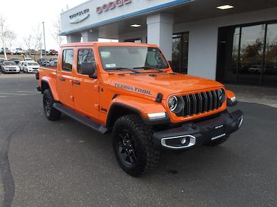Used 2025 Jeep Gladiator - photo 1
