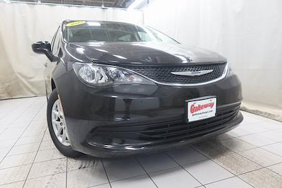 Used 2020 Chrysler Voyager LXI Minivan for sale #LR262574 - photo 2