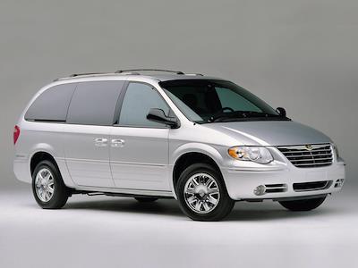 Used 2006 Chrysler Town and Country - photo 1