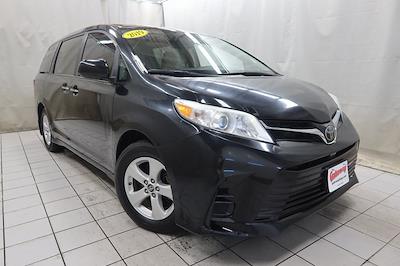 2019 Toyota Sienna 4x2 Minivan for sale #SU876904A - photo 1