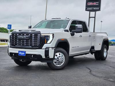 New 2025 GMC Sierra 3500 Denali Ultimate Crew Cab 4WD Pickup for sale #152268 - photo 1