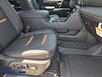 2025 GMC Sierra 2500 Crew Cab 4WD Pickup for sale #252922 - photo 11