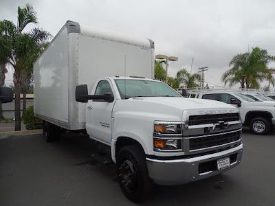 2023 Chevrolet Silverado 5500 Regular Cab DRW 4x2, Wabash Dry Freight Body Box Truck for sale #231075 - photo 1