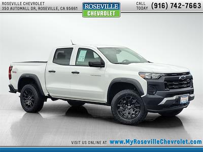 Used 2024 Chevrolet Colorado - photo 1