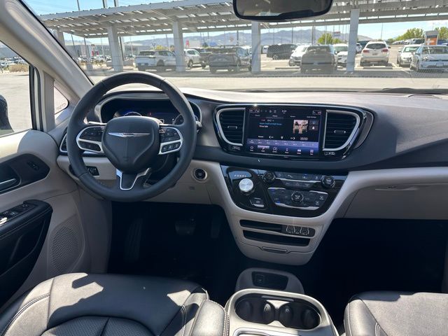 Used 2024 Chrysler Pacifica - photo 19