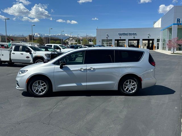 Used 2024 Chrysler Pacifica - photo 23