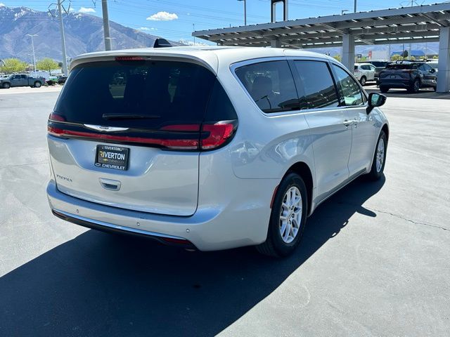 Used 2024 Chrysler Pacifica - photo 26