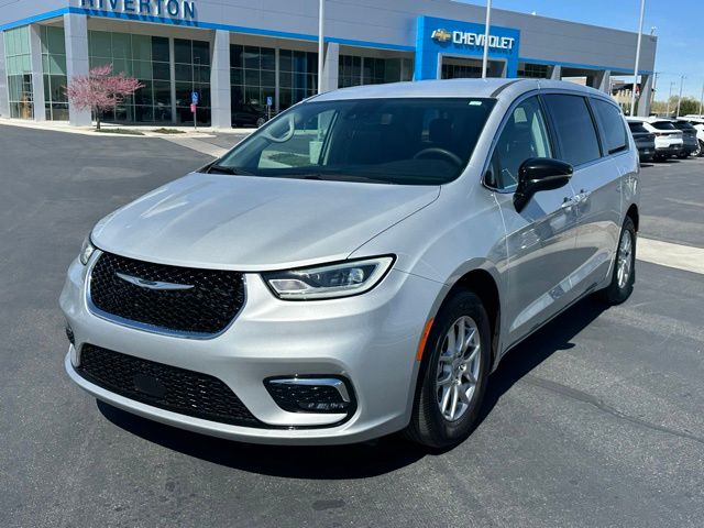 Used 2024 Chrysler Pacifica - photo 32