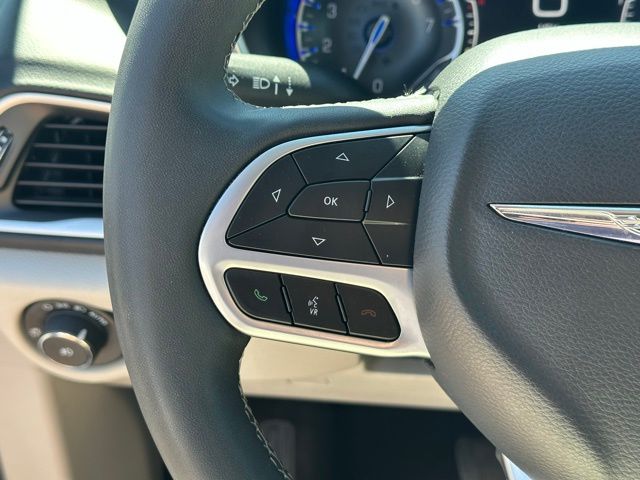 Used 2024 Chrysler Pacifica - photo 7