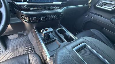 Used 2022 Chevrolet Silverado 1500 - photo 1