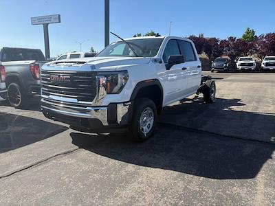 2025 GMC Sierra 2500 Crew Cab 4WD Cab Chassis for sale #FGG25007 - photo 1