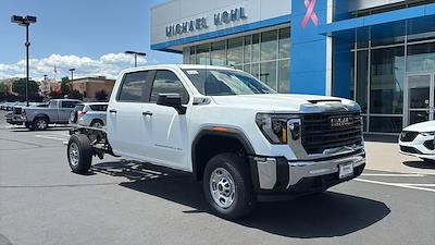 2025 GMC Sierra 2500 Crew Cab 4WD Cab Chassis for sale #FGG25007 - photo 1