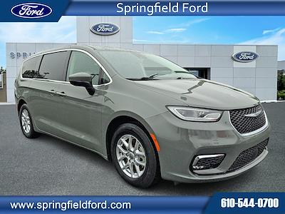 Used 2023 Chrysler Pacifica - photo 1