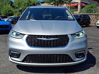 2024 Chrysler Pacifica FWD Minivan for sale #P3008 - photo 2