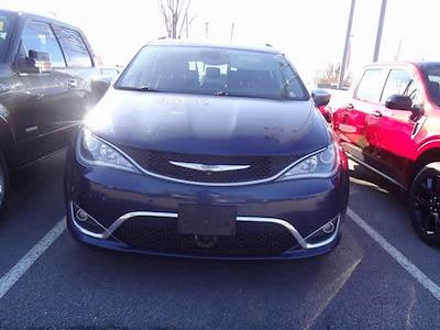 2017 Chrysler Pacifica FWD Minivan for sale #HR628866A - photo 2