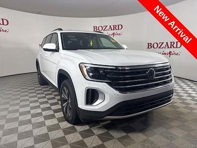 Used 2024 Volkswagen Atlas - photo 1
