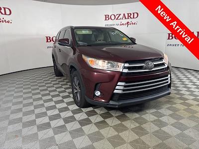 Used 2017 Toyota Highlander SE for sale #252802B - photo 1