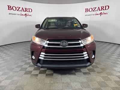 Used 2017 Toyota Highlander SE for sale #252802B - photo 2