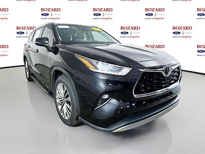 2021 Toyota Highlander FWD SUV for sale #253643A - photo 1