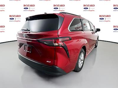 2025 Toyota Sienna FWD Minivan for sale #253658A - photo 2