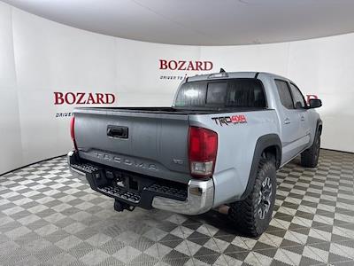 Used 2018 Toyota Tacoma - photo 1