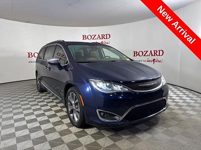 Used 2017 Chrysler Pacifica - photo 1